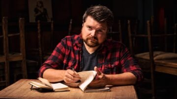 Simon King : Press Kit