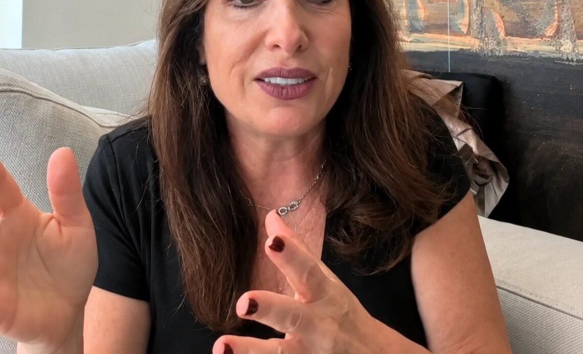 Stand-up comedian Victoria Arnstein